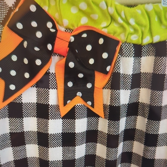 Rare Editions B/W Checked Fall Pumpkin With Ruffles On Hem And Cuffs Size 5 - Picture 6 of 10